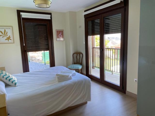 Casita Independiente Y Tres Apartamentos Con Piscina Ladeira Playa Baiona Buitenkant foto